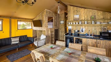 Glamping Tent-2 Bedroom Tent | 1 bedroom, free WiFi, bed sheets