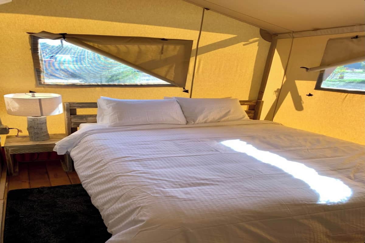 Glamping Loft - 2 Bedroom Tents | WiFi (free), bed sheets