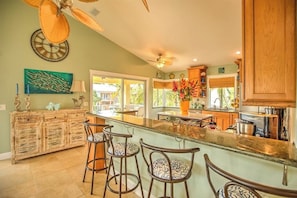 Fridge, microwave, oven, stovetop - Paradise Getaway Flamingo Island, Marathon (Marathon)