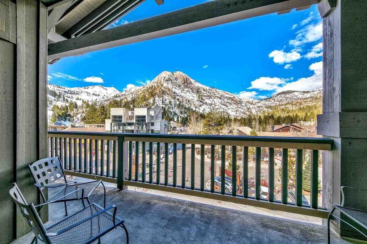 Ski-in-ski-out, mountain view 1 BD 1 BA condo!