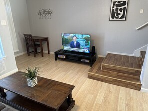 Interior - Close to Sea World & Lackland (San Antonio)