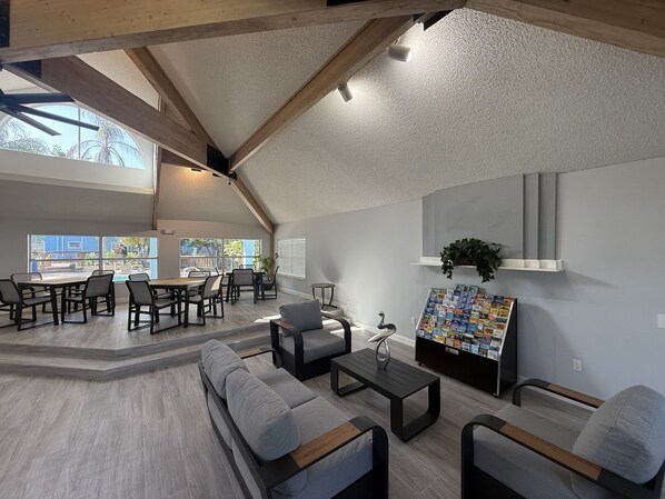 Interior - 6beds/3 bedroom Condo 15 minutes from Disney World (Kissimmee)