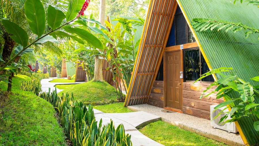 Hotel y Bungalows El Jardín
