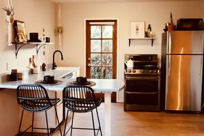 Fridge, microwave, oven, stovetop - Cactus Garden Cottage…Best Location!! (Fallbrook)