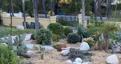 Cactus Garden Cottage…Best Location!!