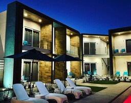 2 多间卧室、高档床上用品、加厚床垫、特色装修