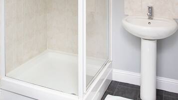 Estudio | Baño | Secadora de cabello y toallas