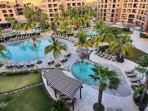 4 outdoor pools, free cabanas, pool umbrellas - The Islands of Loreto Resort and Spa (Loreto)