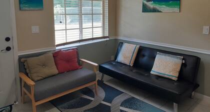 Tranquil and peaciful vacation get away. Near shopping and entertainment areas