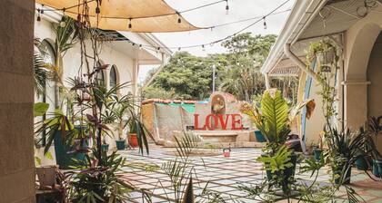 Zulu Surf Hotel