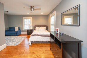 3 bedrooms, WiFi, bed sheets