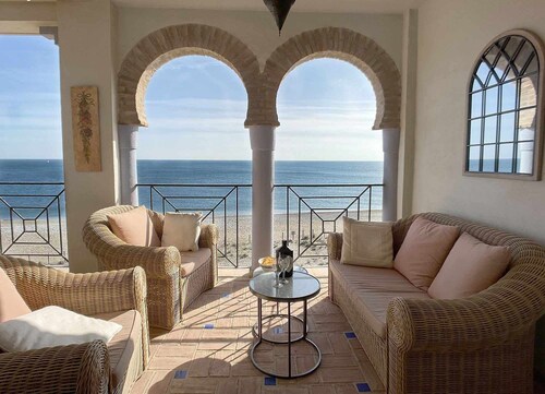 Exclusive Beachfront Duplex Penthouse, La Perla