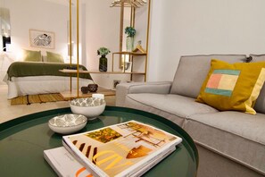 Iron/ironing board, free WiFi - Housing Ollerias by Sharing Co (Málaga)