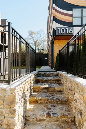 Property grounds - Songwriter's Suite: Luxe Music Row Stay! (Nashville)