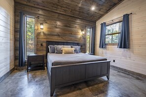 2 bedrooms, desk, free WiFi, bed sheets