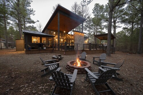 Cabin Therapy - Luxury Cabin Near ATV Trails