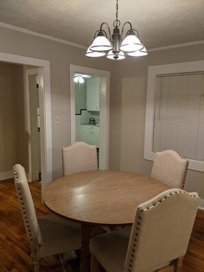 Dining - Charming Home with Sweeping Views of the MS River (Vicksburg)