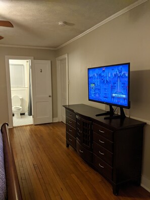 4 habitaciones, tabla de planchar con plancha y wifi gratis 