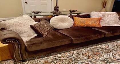 Luxury lower level w/outside patio near downtown Alpharetta