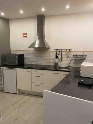 Image 21 - Remarkable 2-Bed House in Ponta Delgada (Ponta Delgada)
