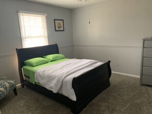 5 bedrooms, iron/ironing board, free WiFi, bed sheets