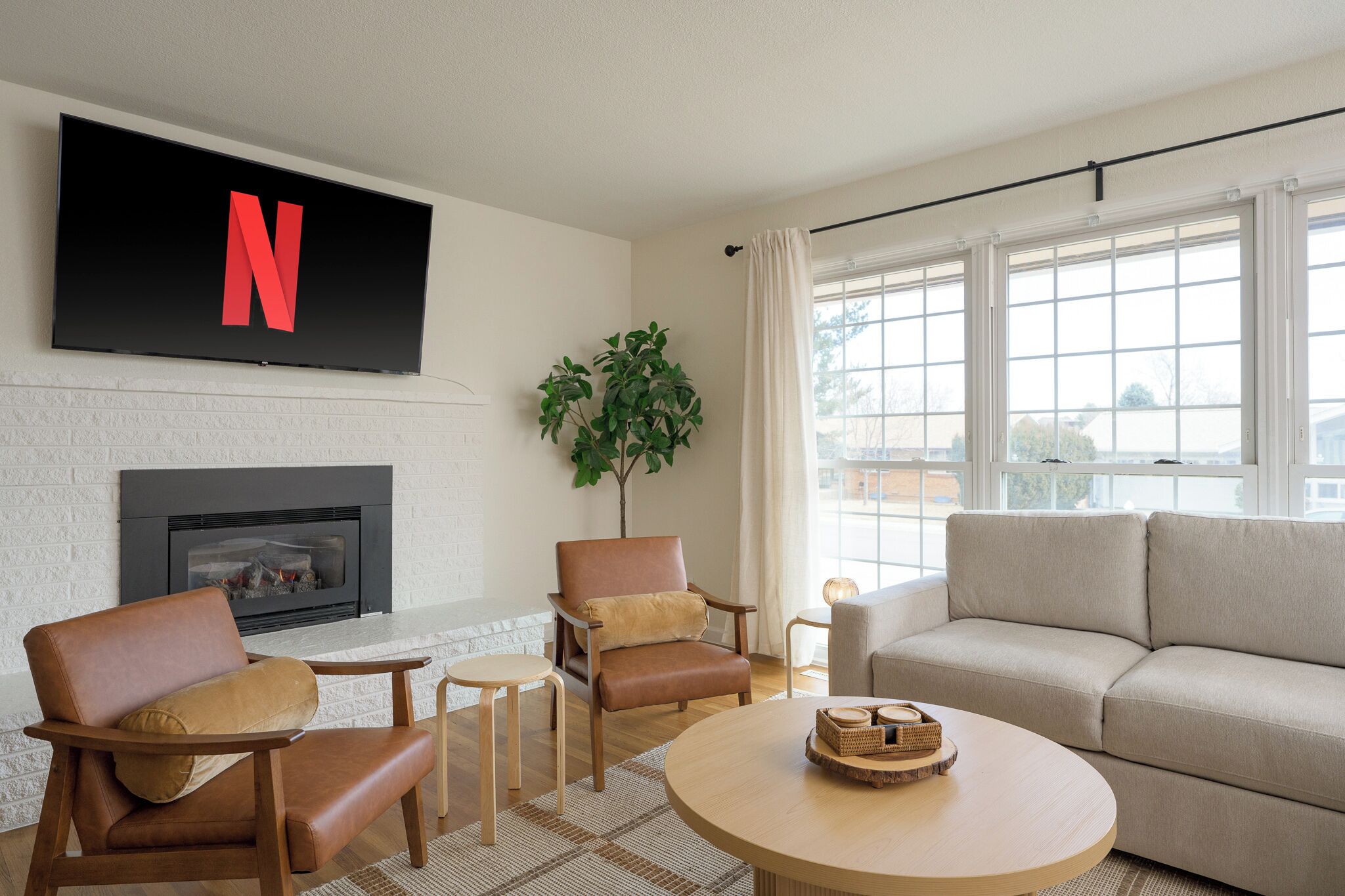 Smart TV, fireplace, foosball, table tennis