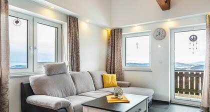 Holiday flat "Landhaus Ameisberg" with mountain view, garden and Wifi