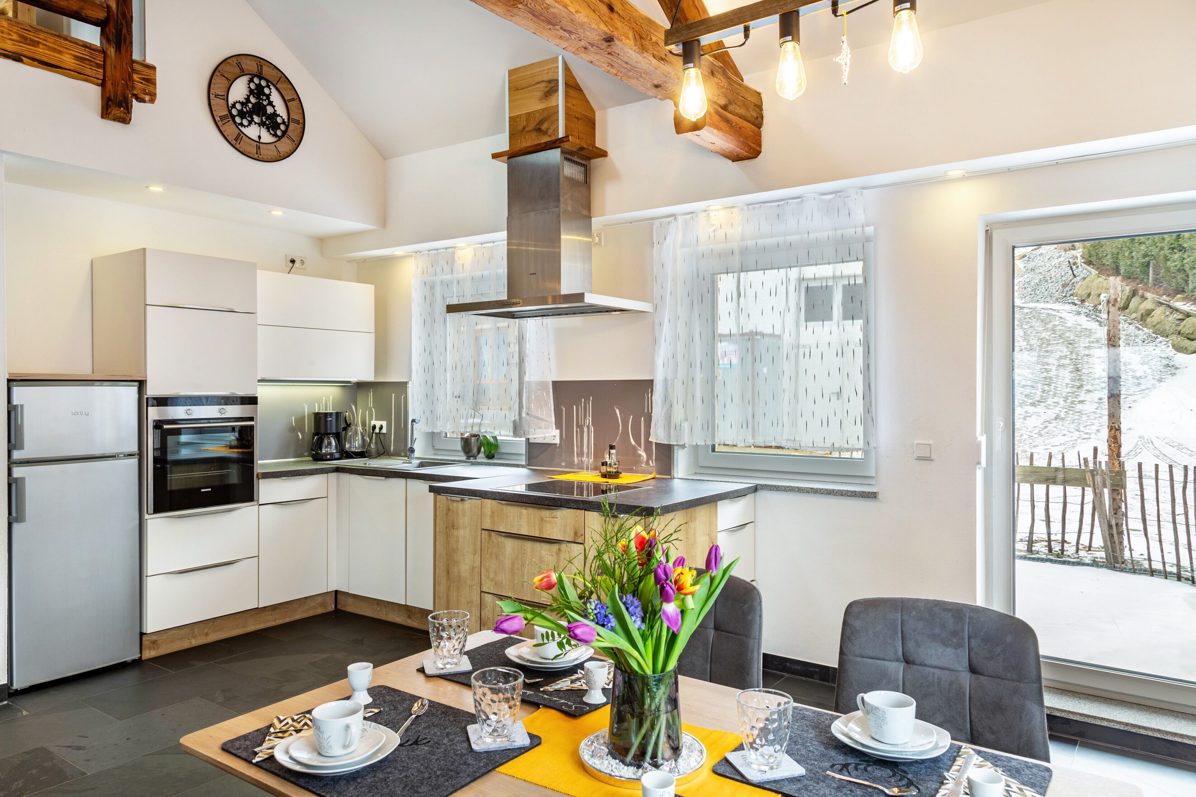 Køleskab, ovn, kogeplade, opvaskemaskine