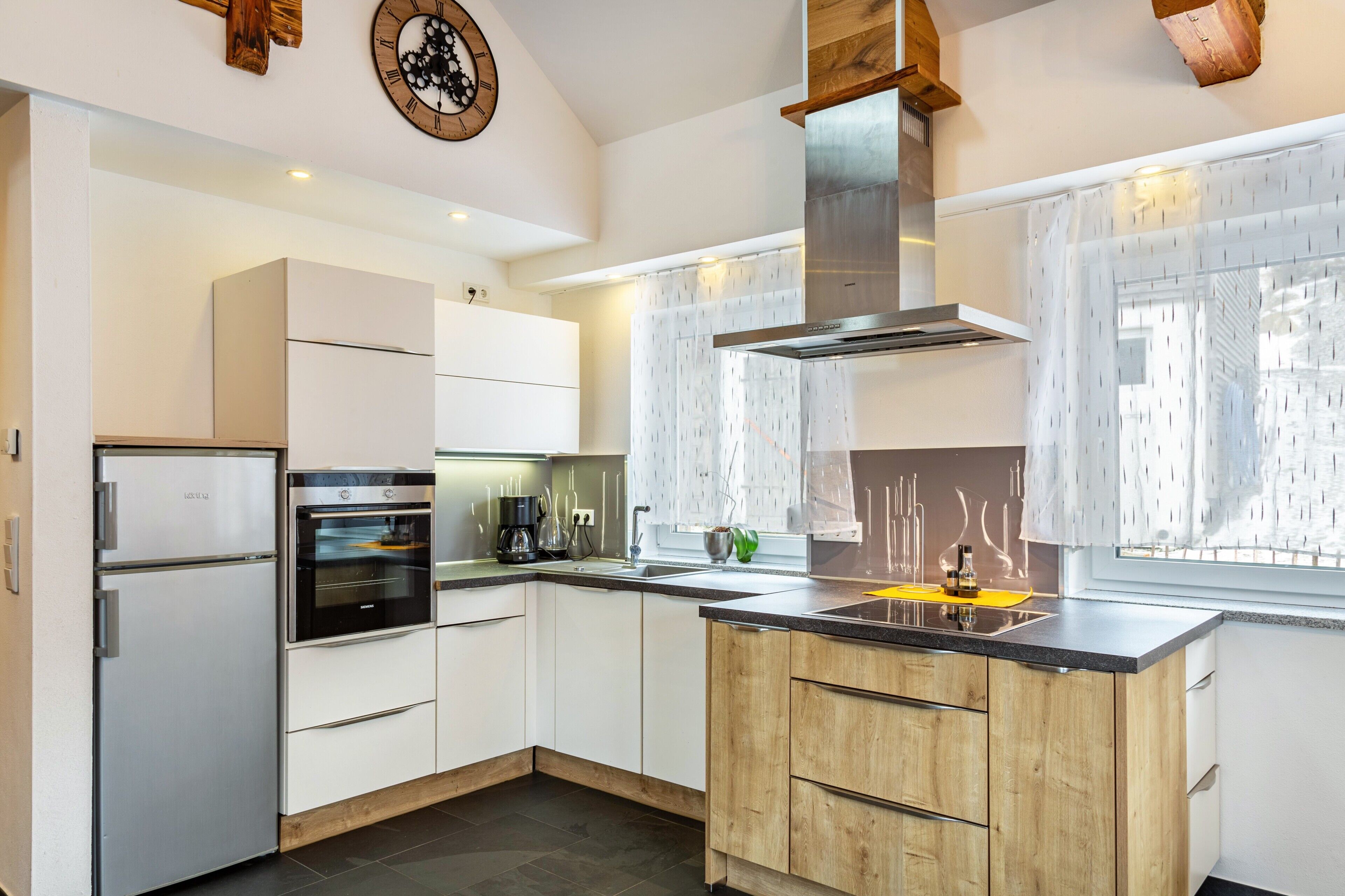 Kühlschrank, Ofen, Herdplatte, Geschirrspüler