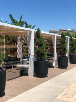 Terrace/patio - Elegant escape 1bedroom living next to everything! (Brea)