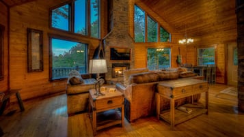 Cabin, 3 Bedrooms | Living room