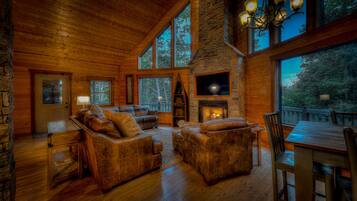 Cabin, 3 Bedrooms | Living room