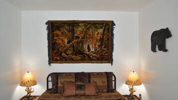 1 bedroom, in-room safe, free WiFi, bed sheets