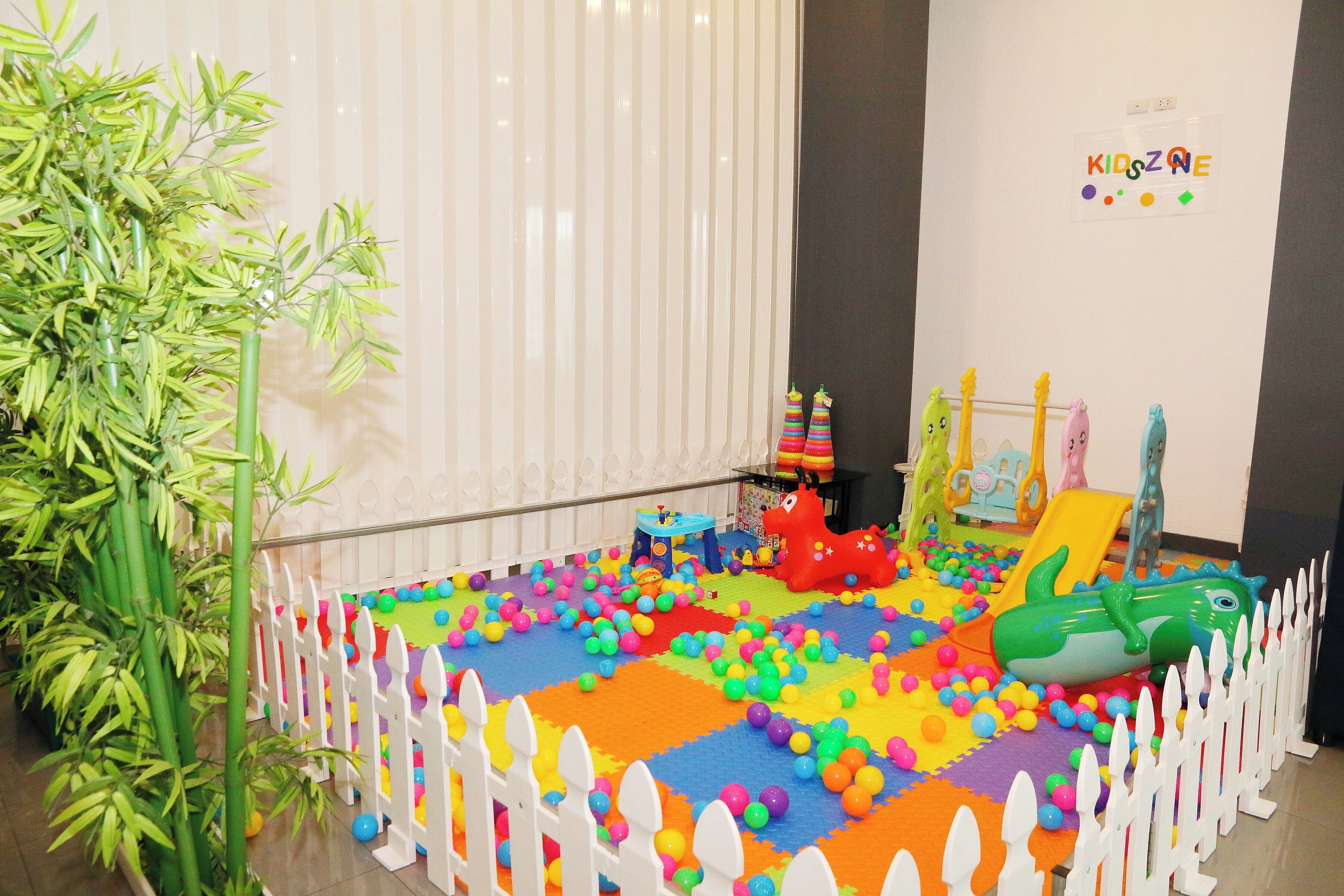 子供用の遊び場 - 屋内