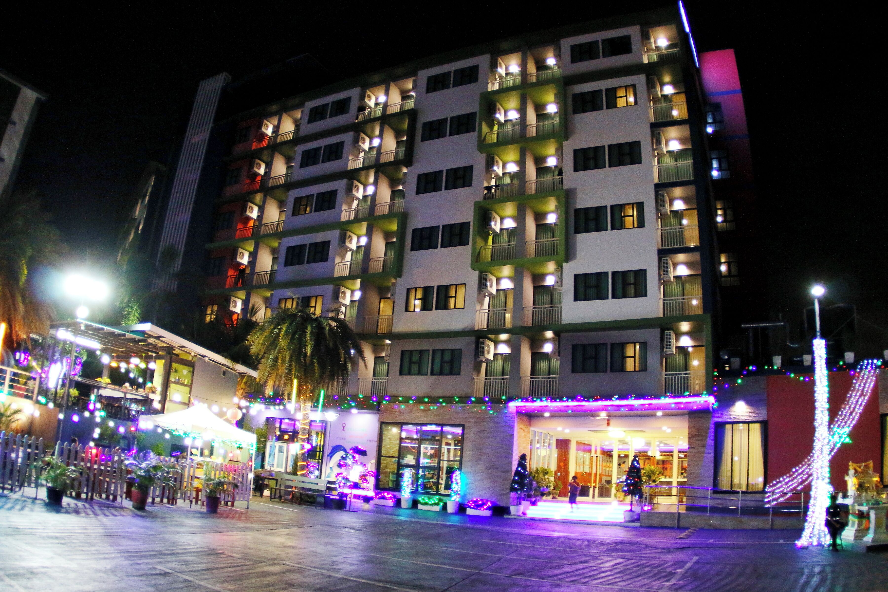 Front of property - evening/night