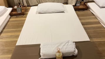 Thai-massage, massagebehandlinger
