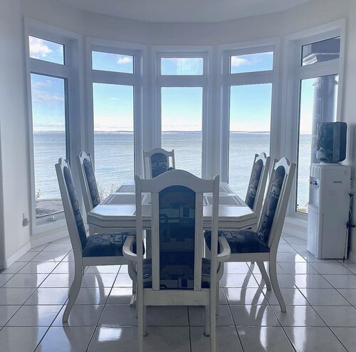 LAKEFRONT Villa On Grandview Beach: MIAMI VICE