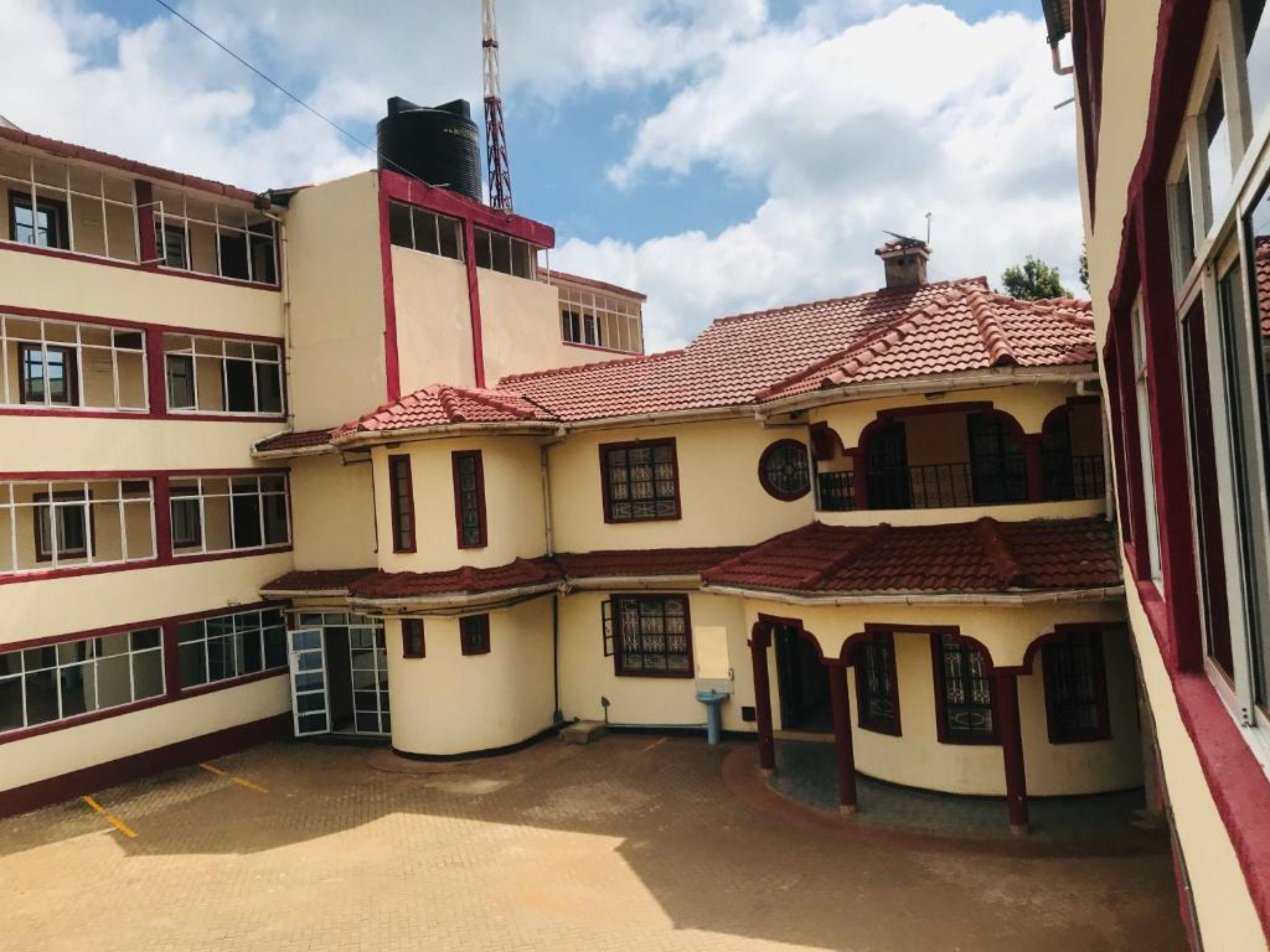 Consular Resort-Meru