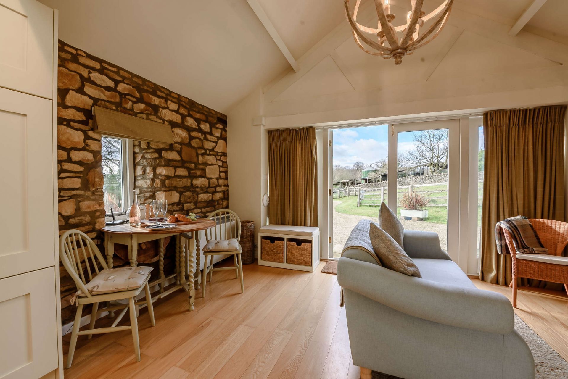 One Bedroom Dog Friendly Cotswold Holiday Cottage - Oxbow Cottage - Moreton-in-Marsh