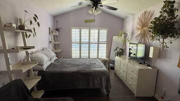 1 bedroom, iron/ironing board, free WiFi, bed sheets