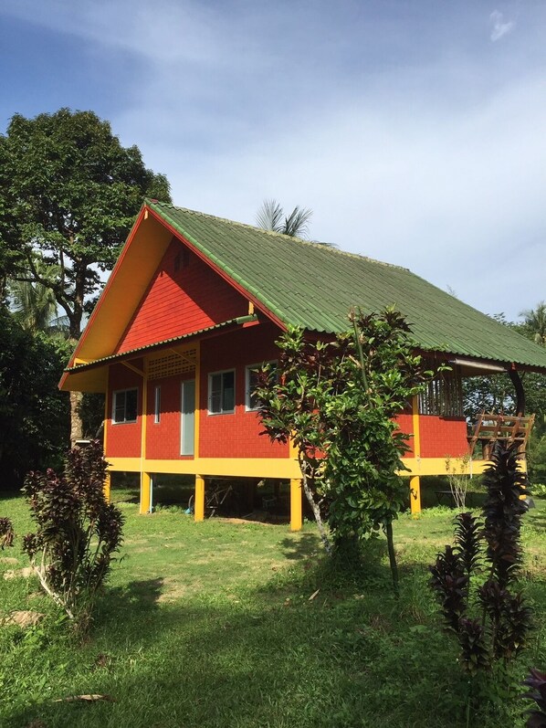 Exterior - Holiday home for rent on Koh Chang/Klong-Son (Klong Son)