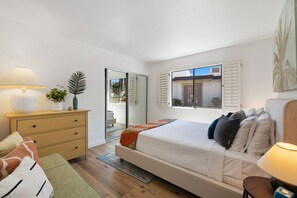 Unclassified image, 4 of 42, button