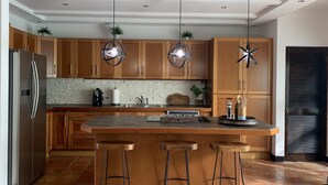 Coffee/tea maker, fridge, microwave, oven - Villa Amanecer-Private Pool at Palmas Del Mar (Humacao)