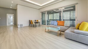 Perushuone, 2 makuuhuonetta (8-101) | 1 makuuhuone, ilmainen Wi-Fi