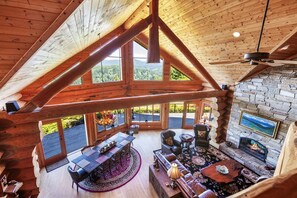 Interior - *New Listing* Breathtaking Hill Top Luxury Log Home w/ Spectacular views of Mercer Lake and Ocean. (Florence)