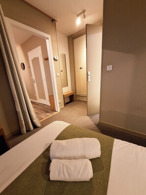 1 bedroom, iron/ironing board, WiFi, bed sheets - Appart. Maple (1 bedroom) (Ennezat)