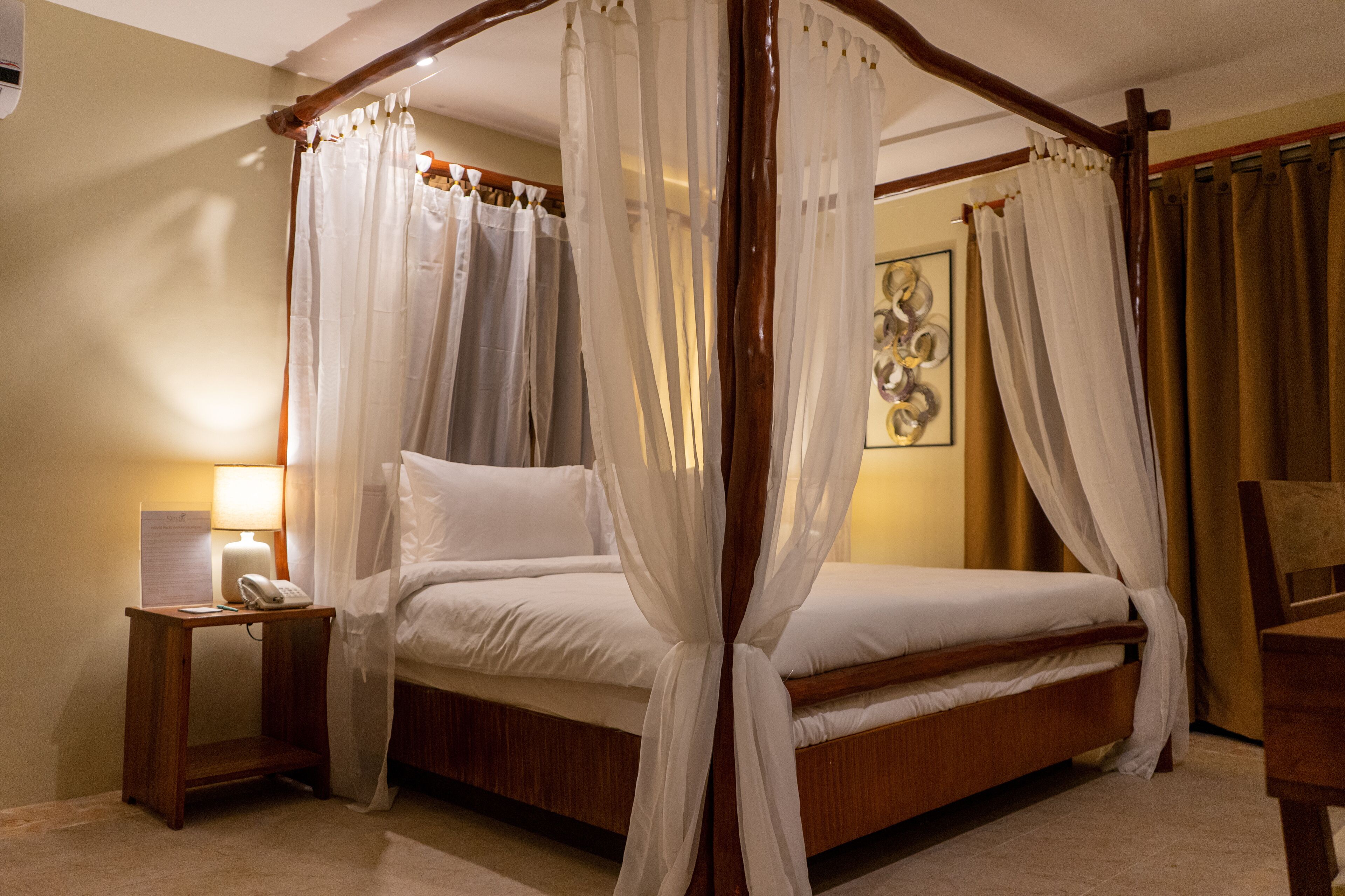 grand oasis | 1 bedroom, premium bedding, in-room safe, desk