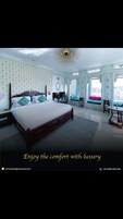 Heritage Queen Room | Free WiFi, bed sheets