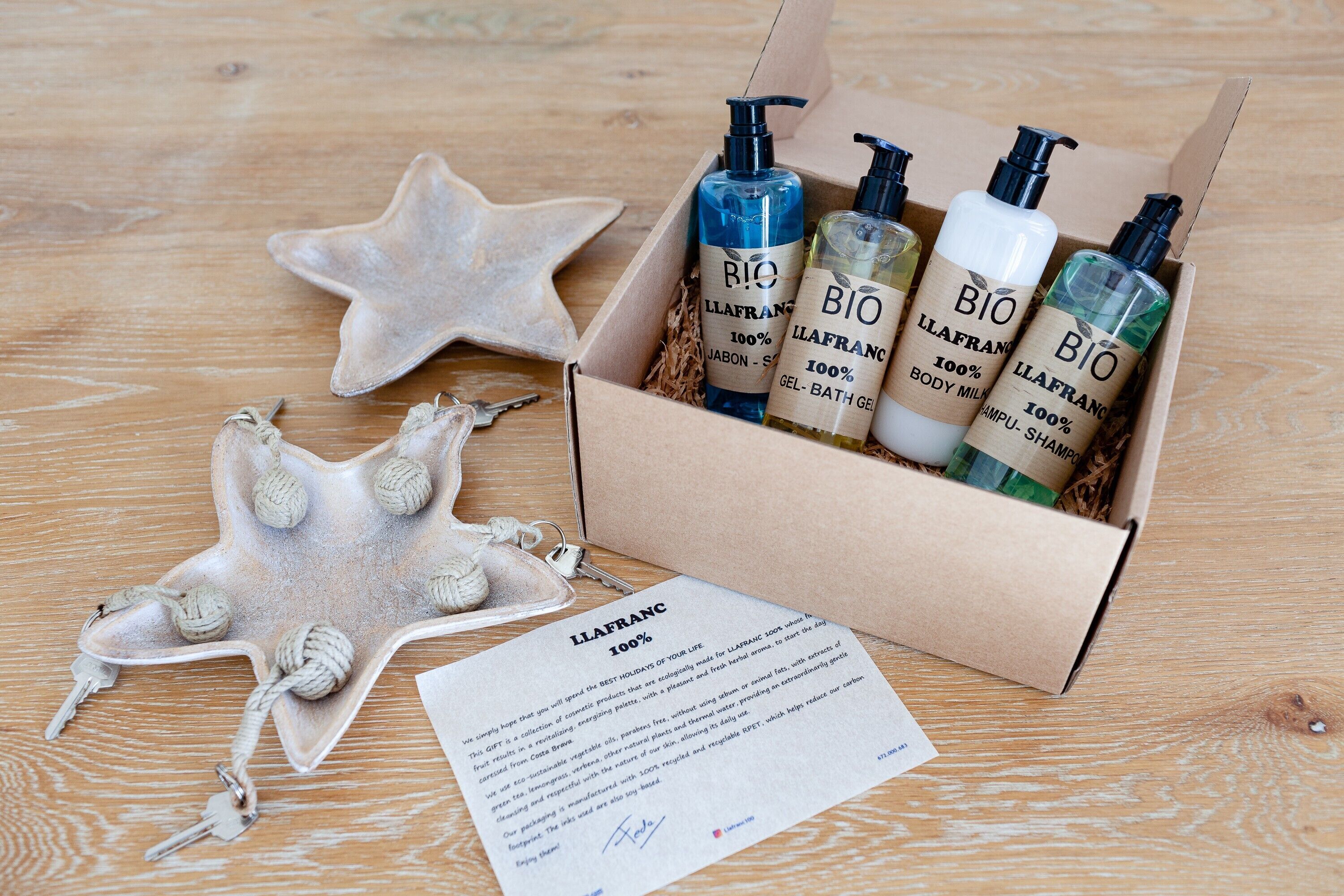 Douche, sèche-cheveux, serviettes fournies