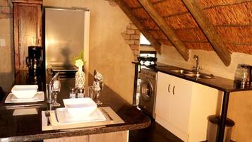 Standard Apartment | Private kitchen | Fridge, microwave, stovetop, electric kettle